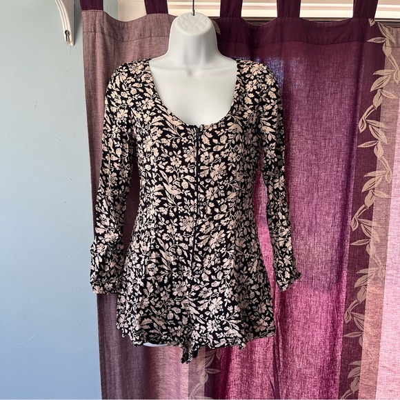 Lucca Zip-Front Romper - Picture 2 of 10